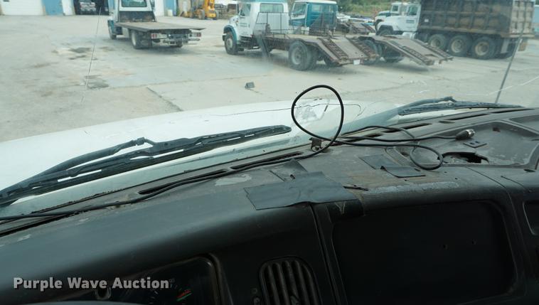 image for item DC5272 2001 Sterling L9500 dump truck