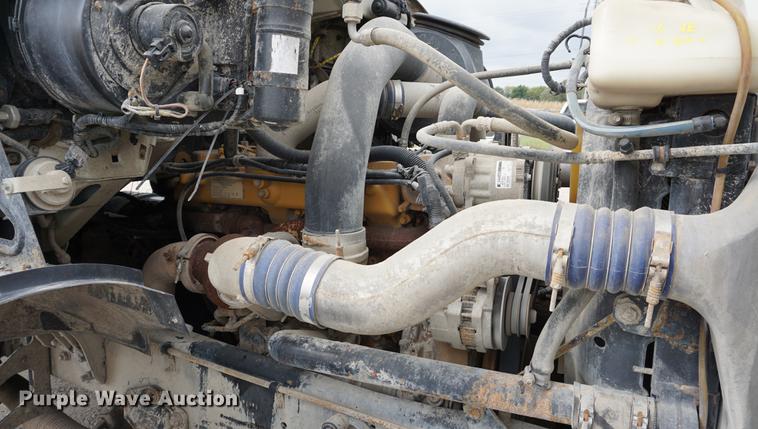 image for item DC5272 2001 Sterling L9500 dump truck