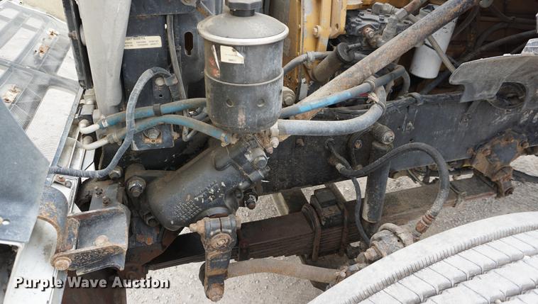 image for item DC5272 2001 Sterling L9500 dump truck