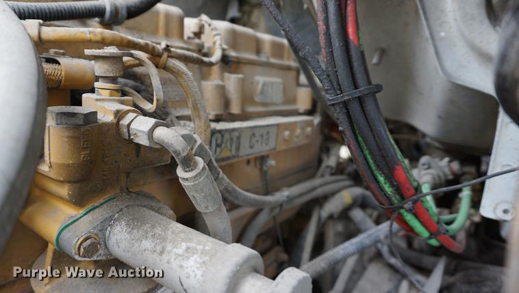 image for item DC5272 2001 Sterling L9500 dump truck