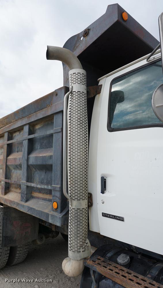 image for item DC5272 2001 Sterling L9500 dump truck