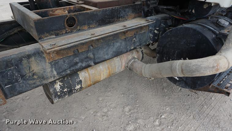 image for item DC5272 2001 Sterling L9500 dump truck