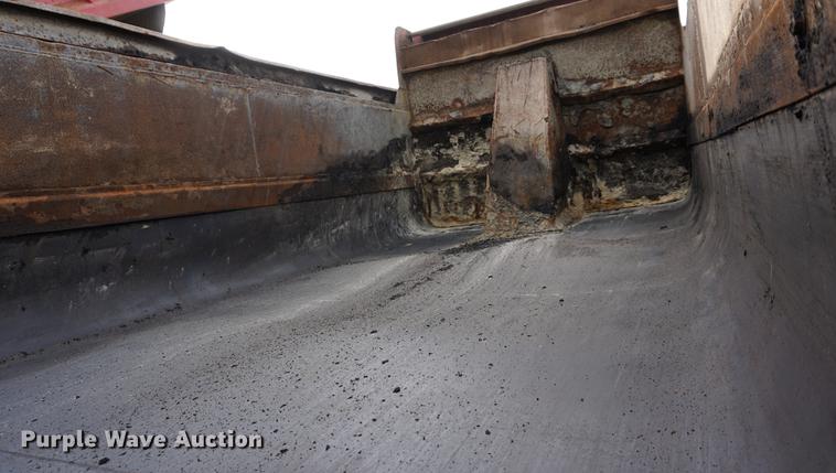 image for item DC5272 2001 Sterling L9500 dump truck