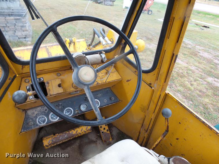 image for item DC6421 1973 Allis Chalmers 940 wheel loader