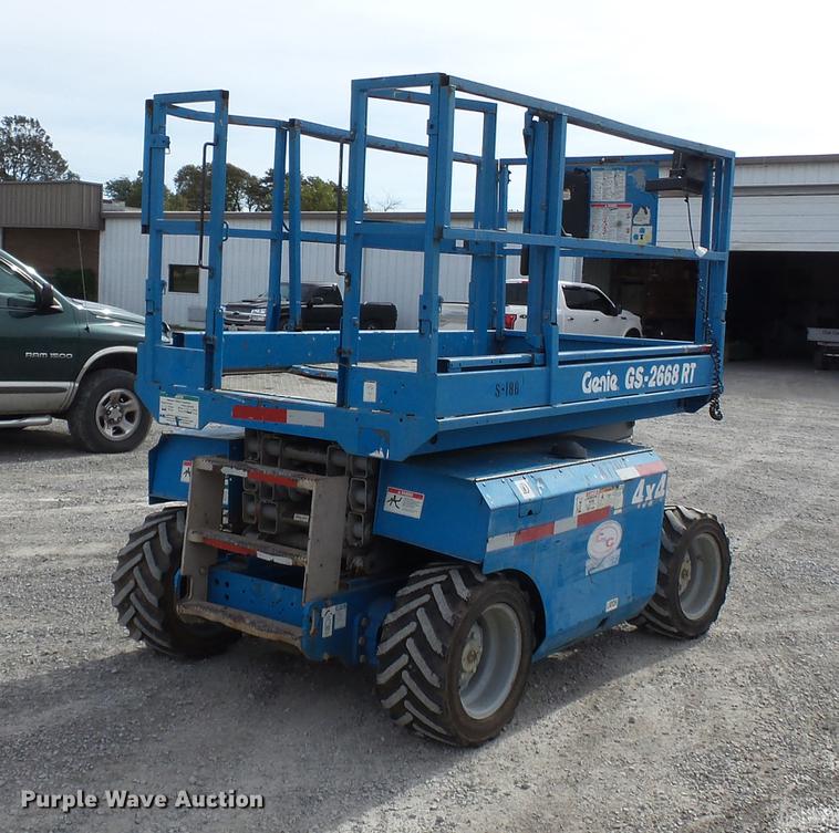 image for item DC6787 2007 Genie GS-2668RT scissor lift