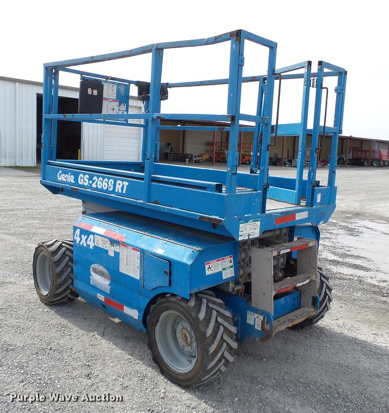 image for item DC6787 2007 Genie GS-2668RT scissor lift