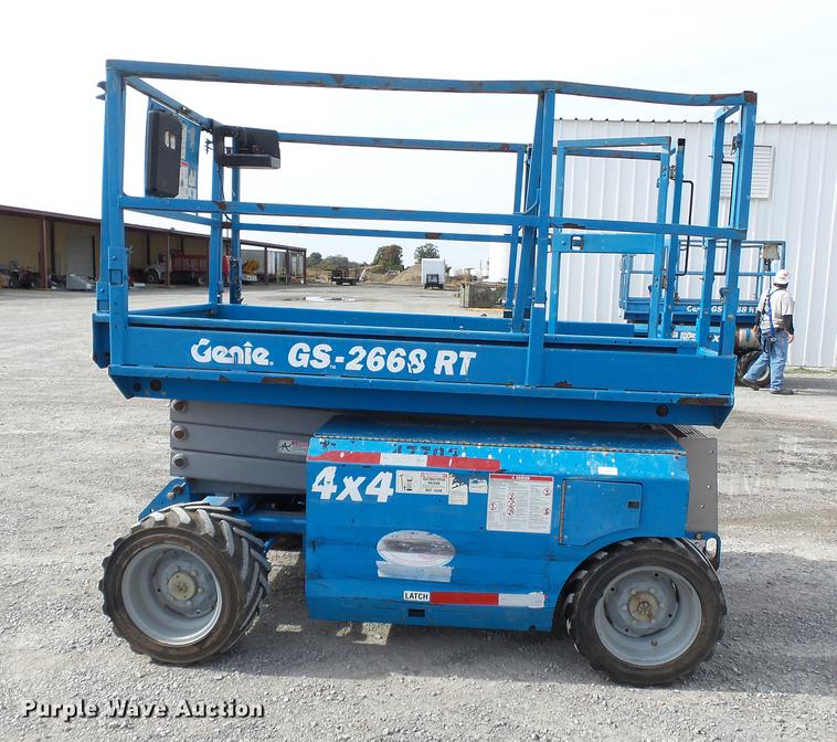 image for item DC6787 2007 Genie GS-2668RT scissor lift