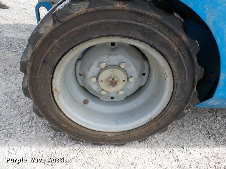 image for item DC6787 2007 Genie GS-2668RT scissor lift