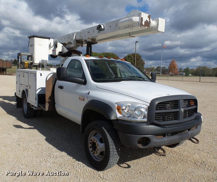 image for item DC6794 2008 Dodge Ram 5500 bucket truck