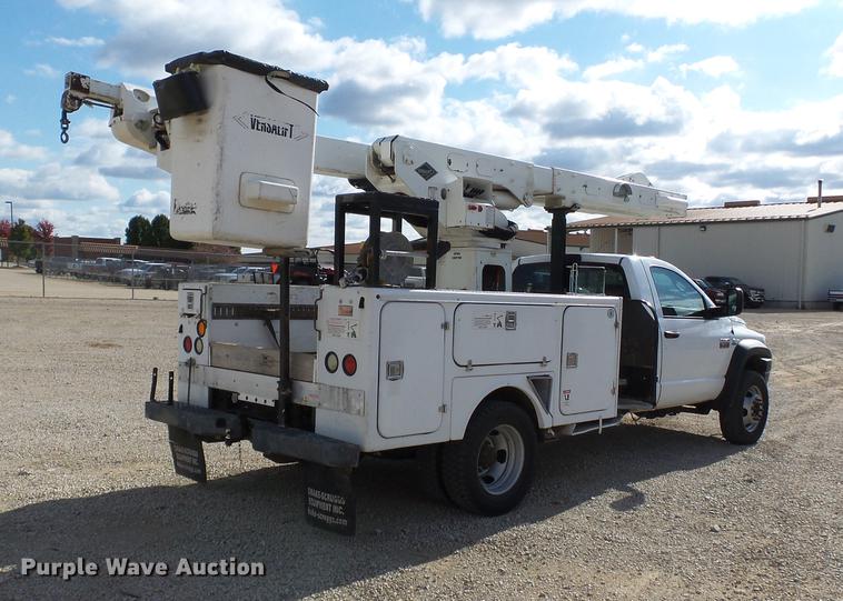 image for item DC6794 2008 Dodge Ram 5500 bucket truck