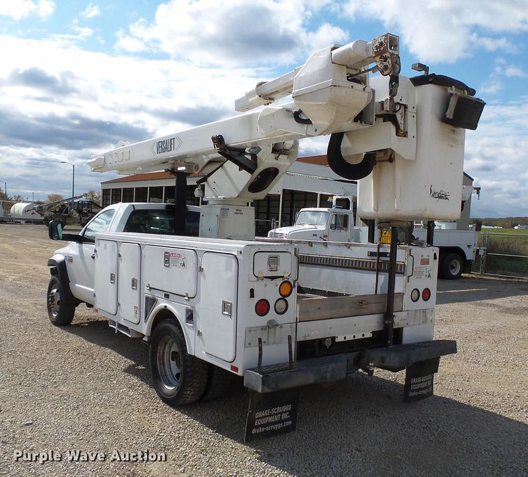 image for item DC6794 2008 Dodge Ram 5500 bucket truck