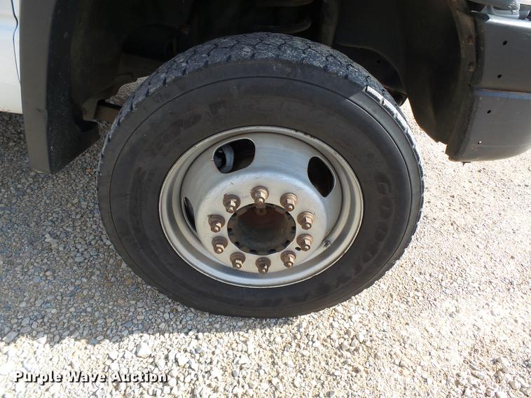 image for item DC6794 2008 Dodge Ram 5500 bucket truck