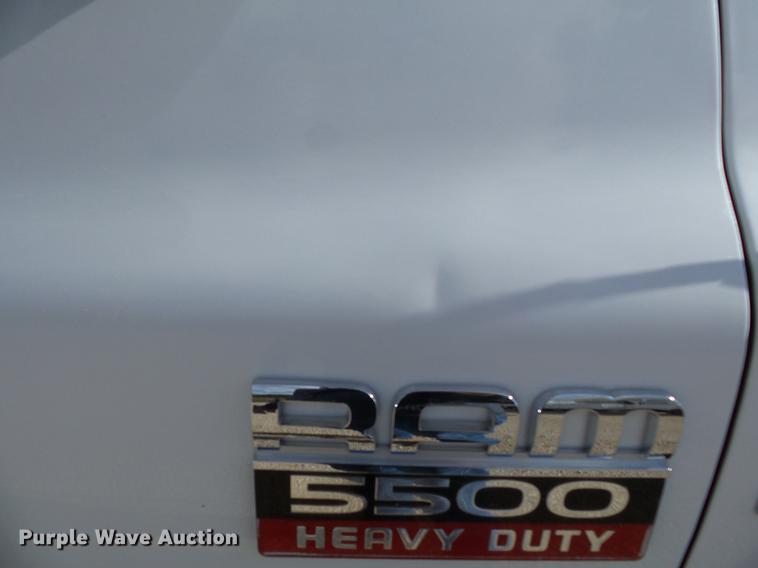 image for item DC6794 2008 Dodge Ram 5500 bucket truck