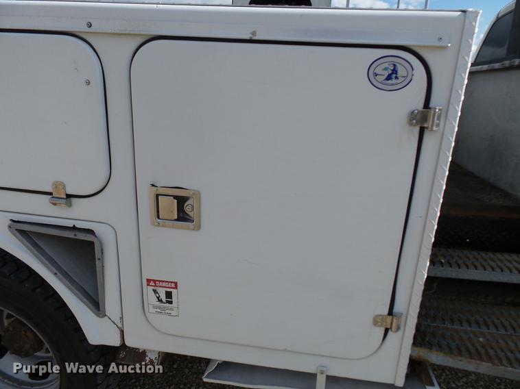 image for item DC6794 2008 Dodge Ram 5500 bucket truck