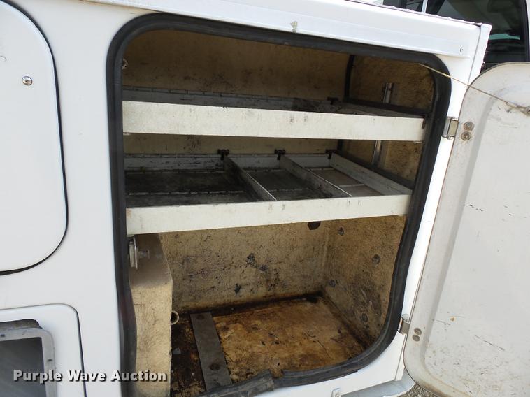 image for item DC6794 2008 Dodge Ram 5500 bucket truck