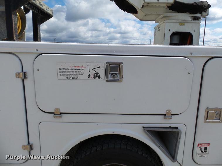 image for item DC6794 2008 Dodge Ram 5500 bucket truck