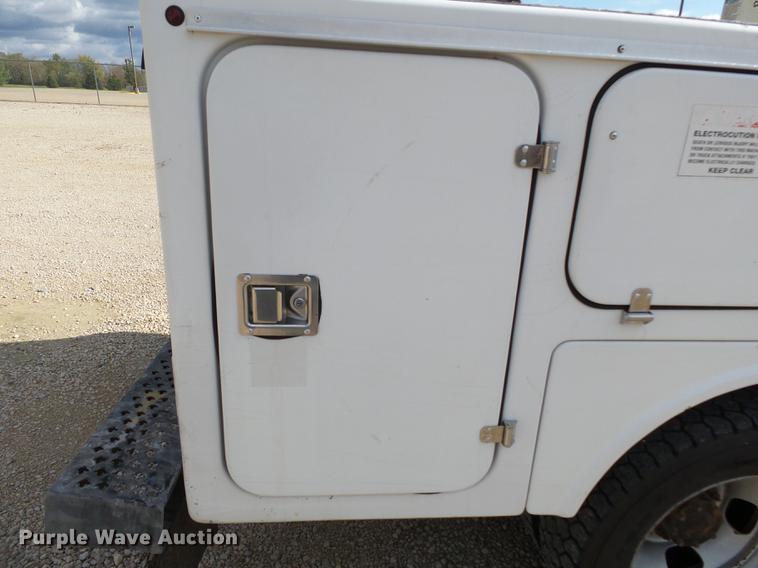 image for item DC6794 2008 Dodge Ram 5500 bucket truck