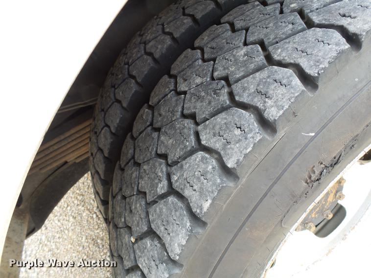 image for item DC6794 2008 Dodge Ram 5500 bucket truck