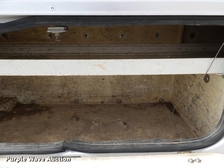 image for item DC6794 2008 Dodge Ram 5500 bucket truck