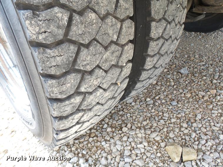 image for item DC6794 2008 Dodge Ram 5500 bucket truck