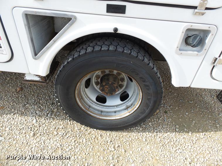 image for item DC6794 2008 Dodge Ram 5500 bucket truck