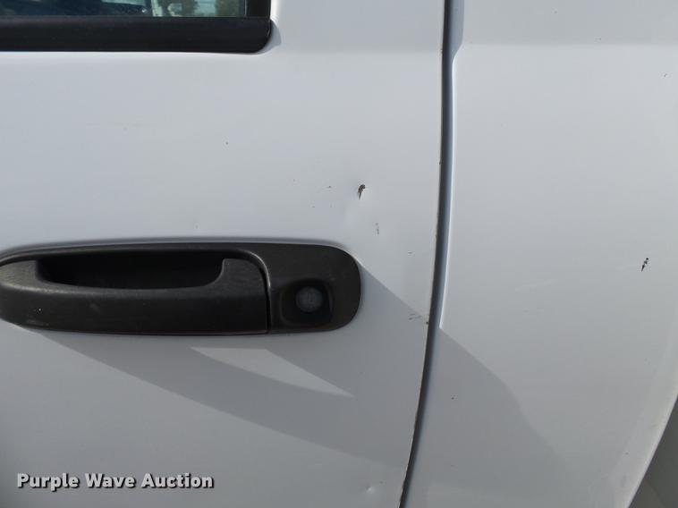 image for item DC6794 2008 Dodge Ram 5500 bucket truck