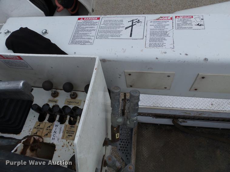 image for item DC6794 2008 Dodge Ram 5500 bucket truck