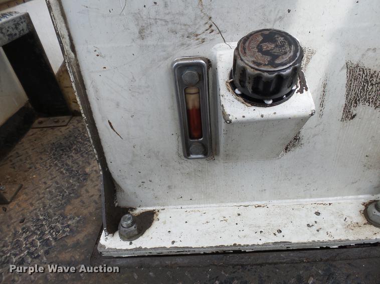 image for item DC6794 2008 Dodge Ram 5500 bucket truck