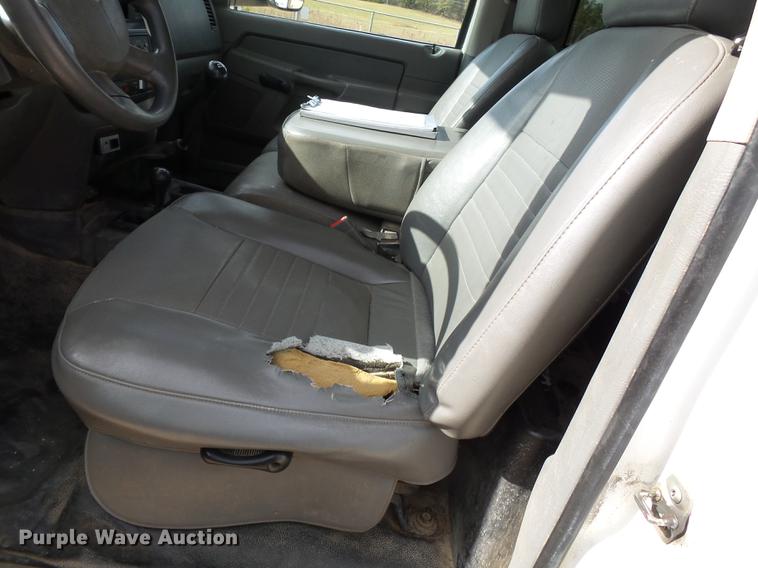 image for item DC6794 2008 Dodge Ram 5500 bucket truck