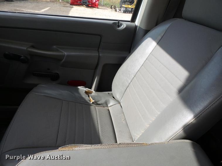 image for item DC6794 2008 Dodge Ram 5500 bucket truck