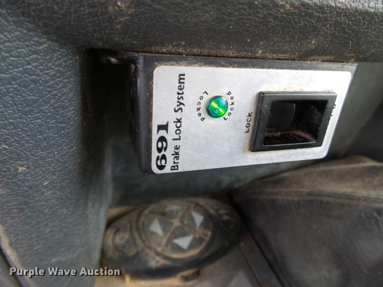 image for item DC6794 2008 Dodge Ram 5500 bucket truck