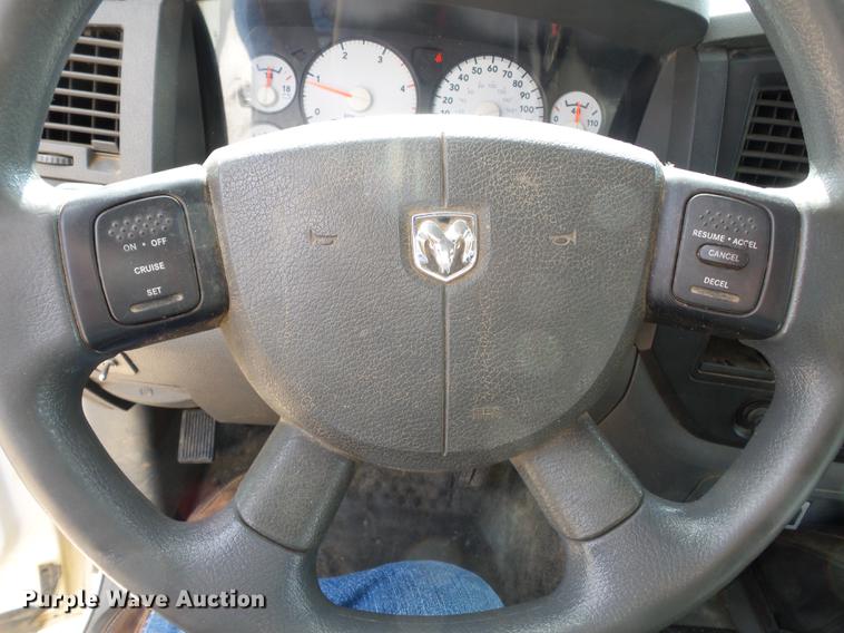 image for item DC6794 2008 Dodge Ram 5500 bucket truck