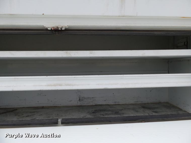 image for item DC6795 1999 International 4900 bucket truck