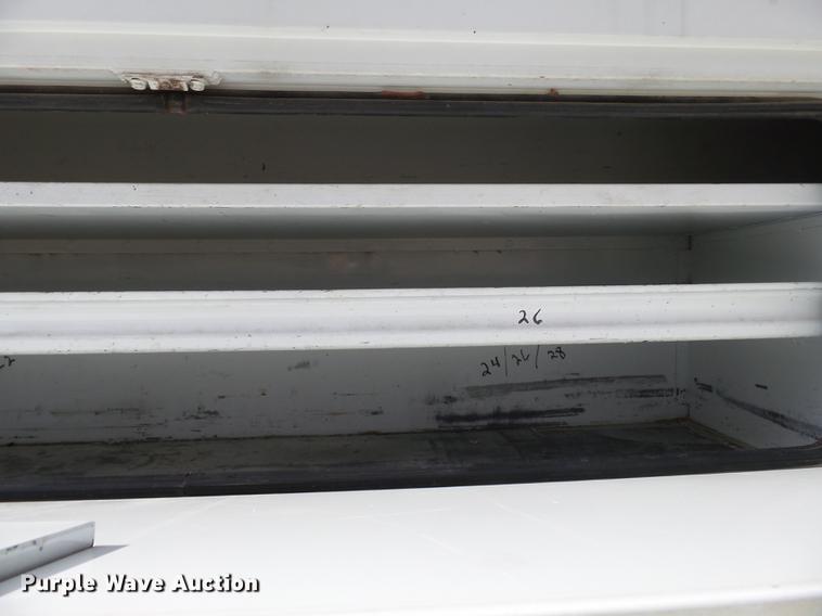 image for item DC6795 1999 International 4900 bucket truck