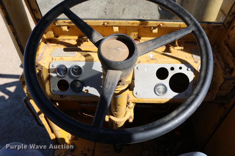 image for item DD0021 1967 Caterpillar 621 conventional scraper