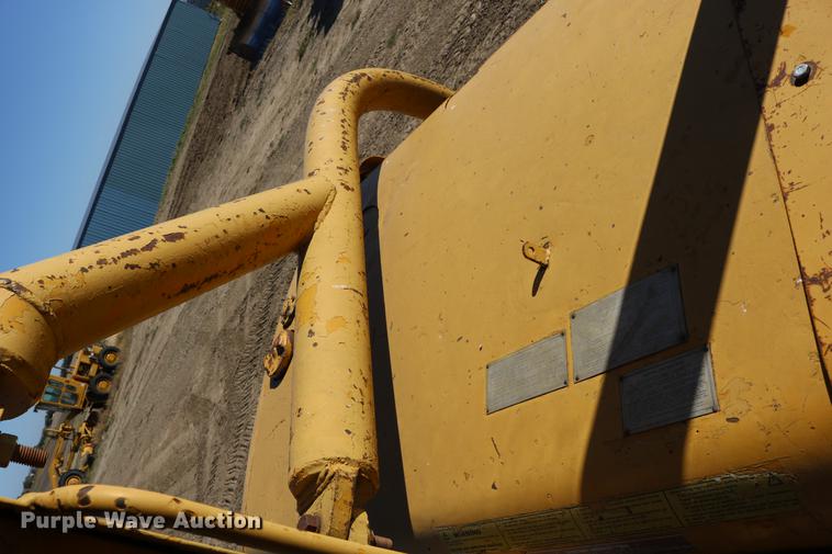 image for item DD0021 1967 Caterpillar 621 conventional scraper