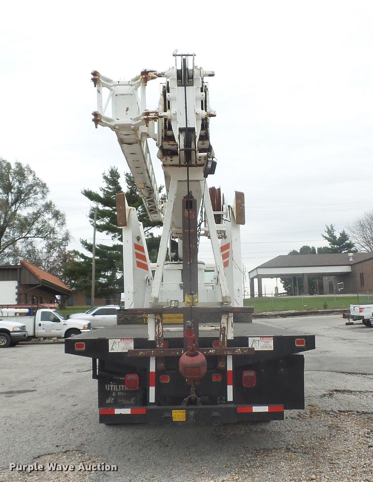 image for item DD9062 1999 Freightliner FL112 crane truck