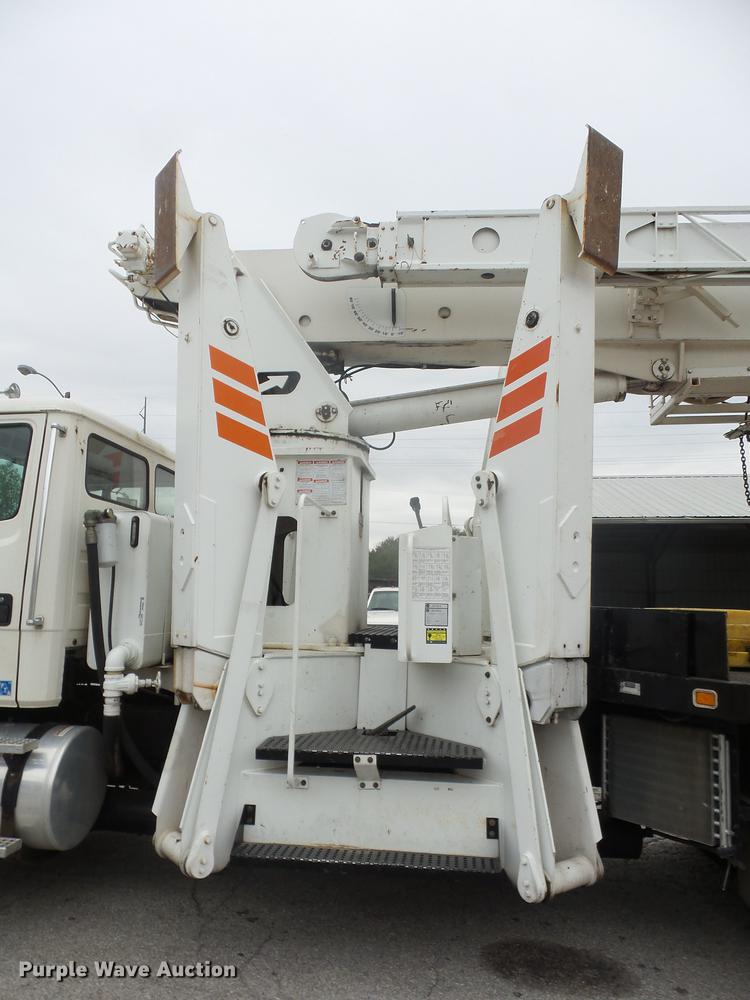 image for item DD9062 1999 Freightliner FL112 crane truck
