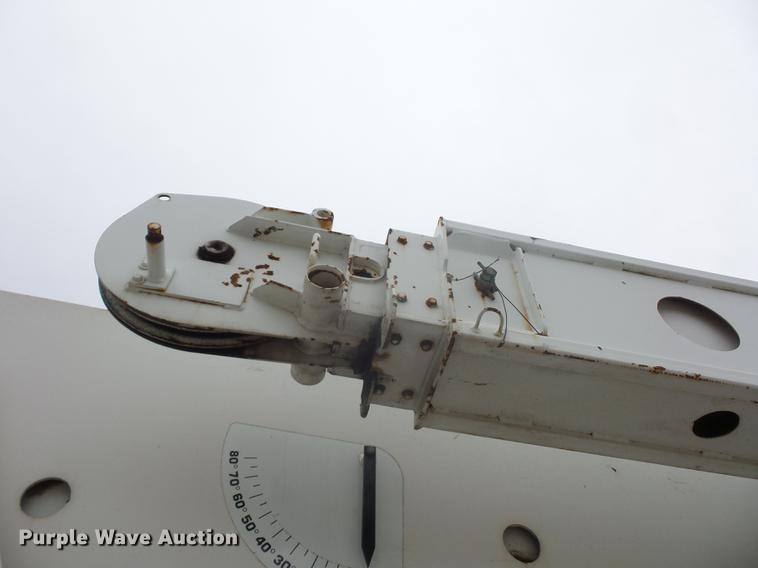 image for item DD9062 1999 Freightliner FL112 crane truck