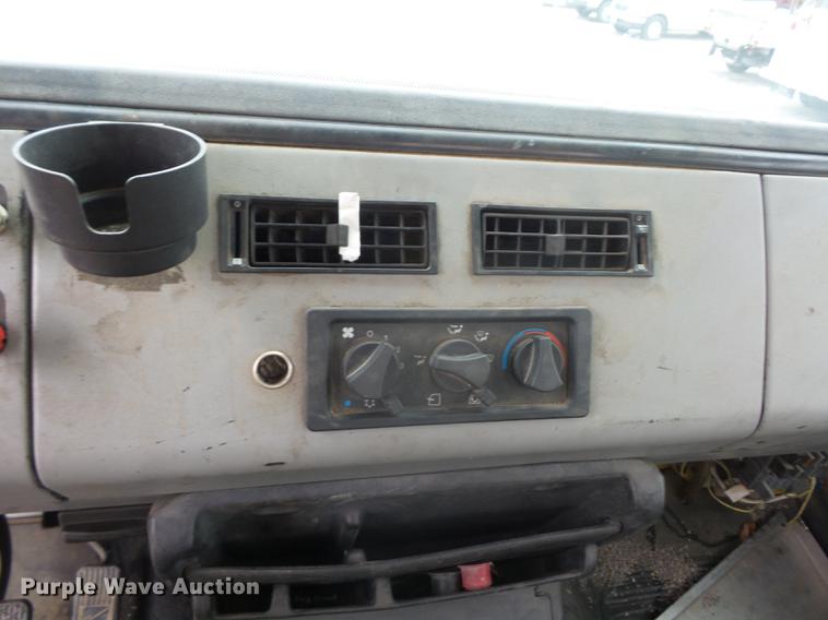 image for item DD9062 1999 Freightliner FL112 crane truck