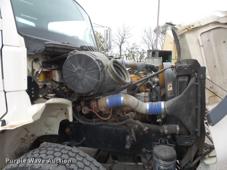 image for item DD9062 1999 Freightliner FL112 crane truck