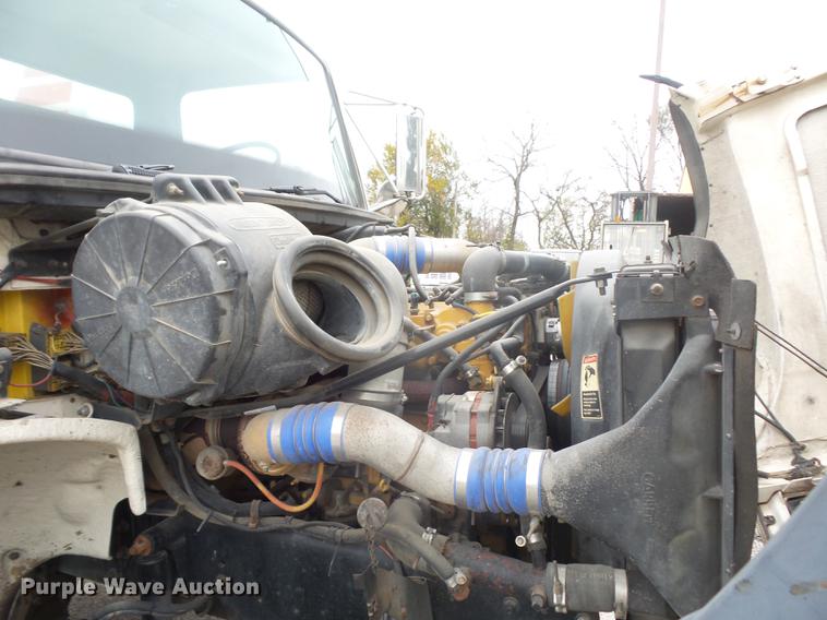 image for item DD9062 1999 Freightliner FL112 crane truck