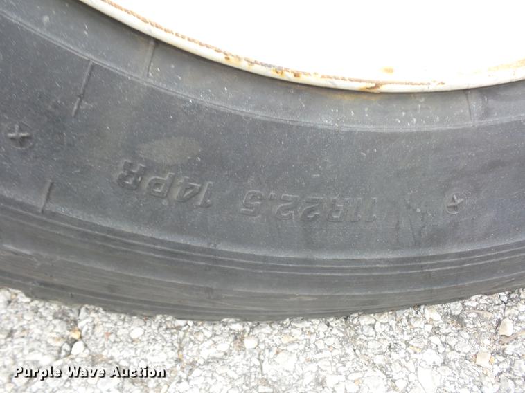 image for item DD9062 1999 Freightliner FL112 crane truck