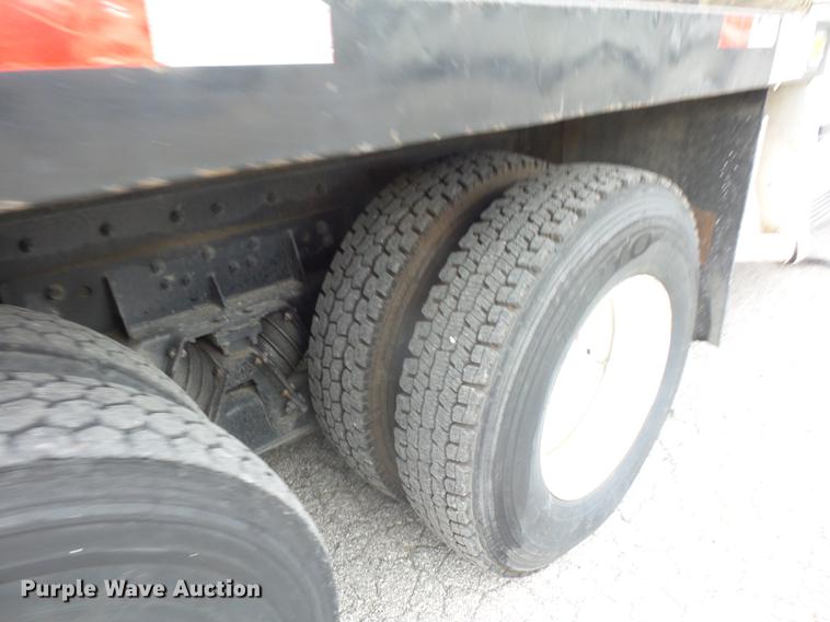 image for item DD9062 1999 Freightliner FL112 crane truck