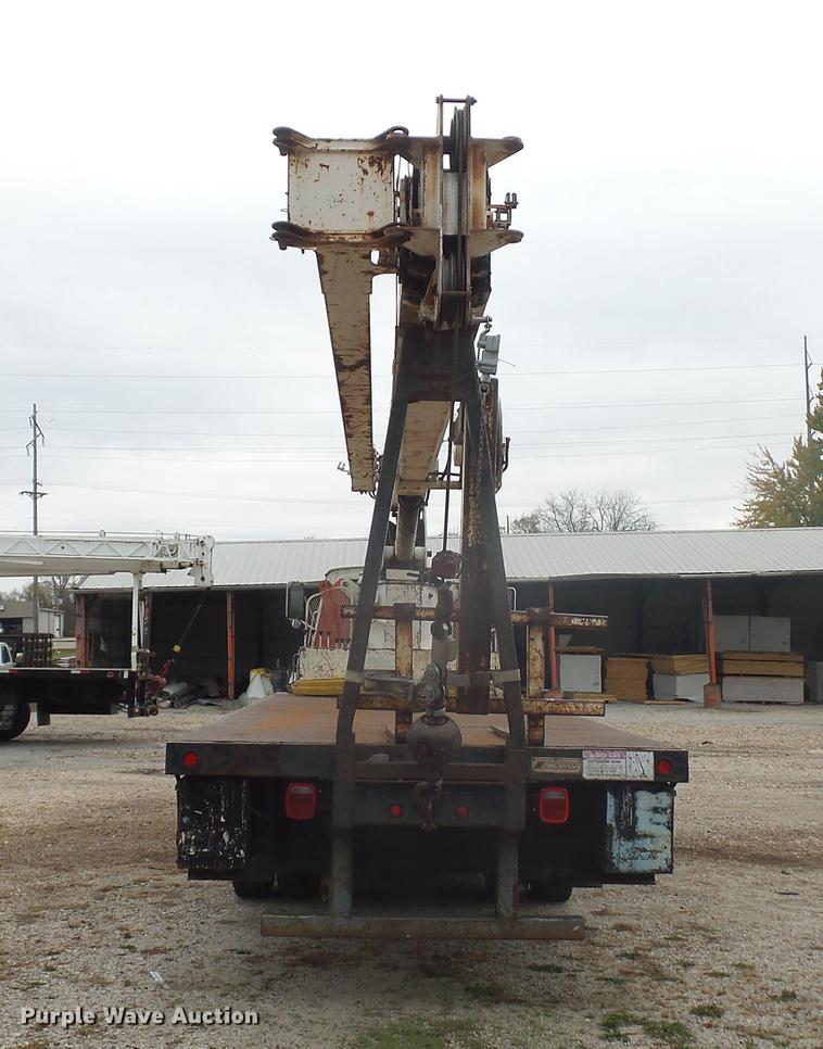 image for item DD9063 1989 Ford LT8000 crane truck