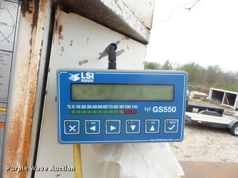 image for item DD9063 1989 Ford LT8000 crane truck