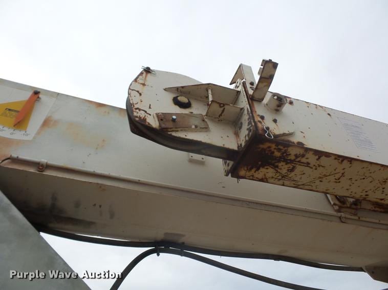 image for item DD9063 1989 Ford LT8000 crane truck