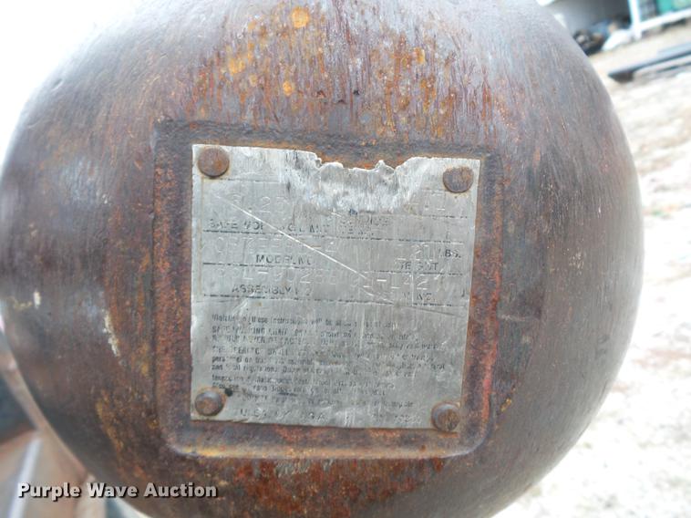 image for item DD9063 1989 Ford LT8000 crane truck