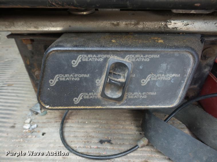 image for item DD9063 1989 Ford LT8000 crane truck