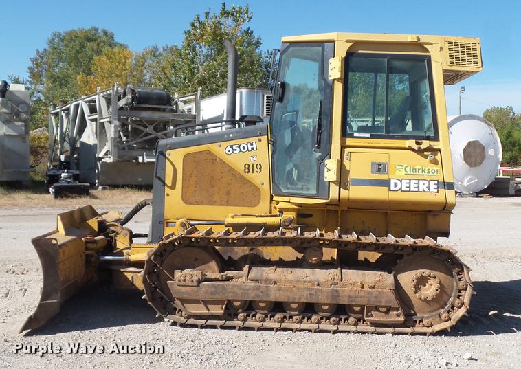 image for item DD9501 2001 John Deere 650H LT dozer